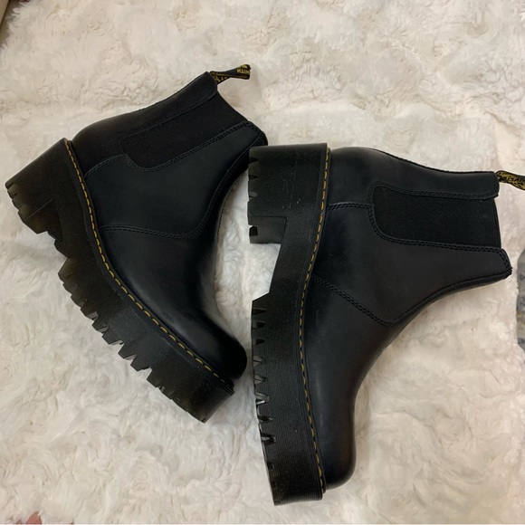 Dr. Martens ROMETTY WYOMING LEATHER PLATFORM CHELSEA BOOTS - Picture 11 of 16